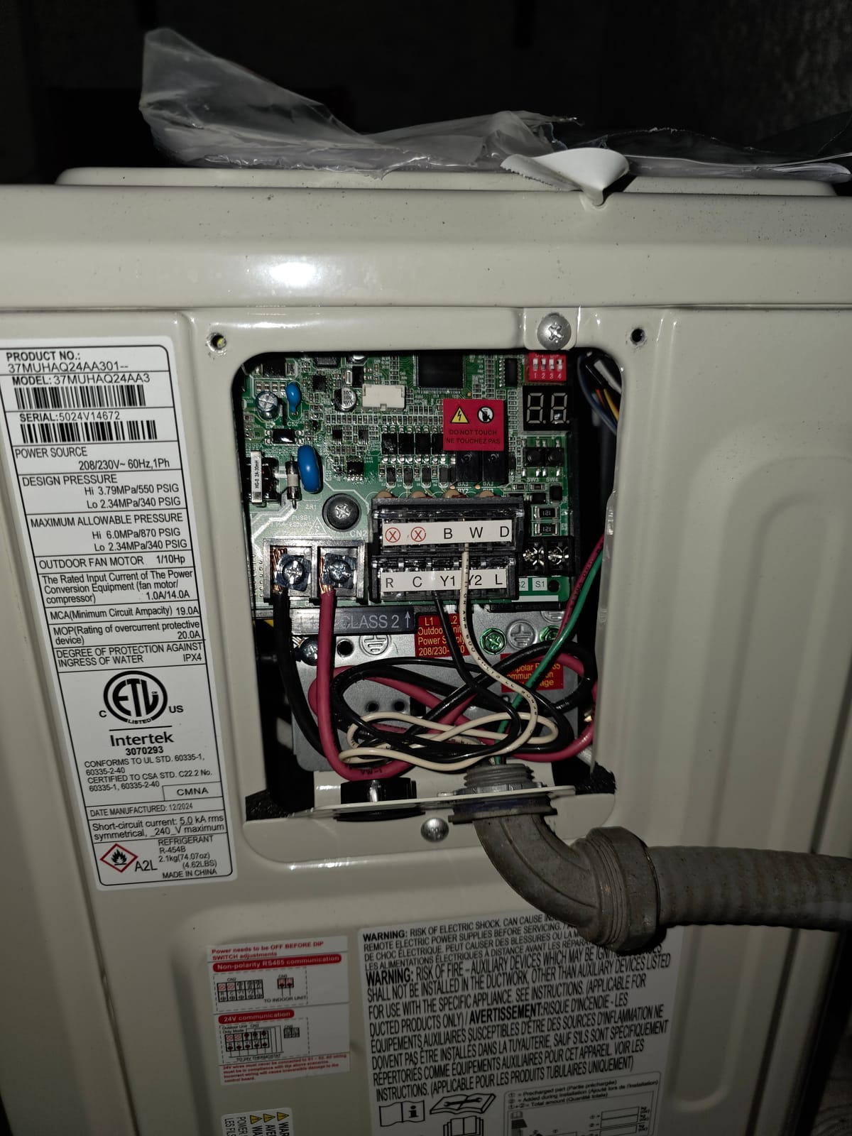 Mini split outdoor unit control board with LED diagnostic codes